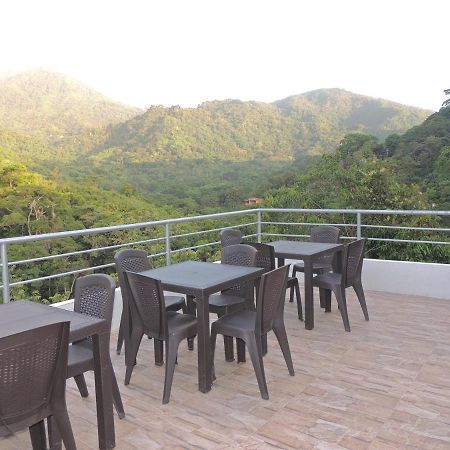 Hostal Alto De La Montana Минка Екстериор снимка