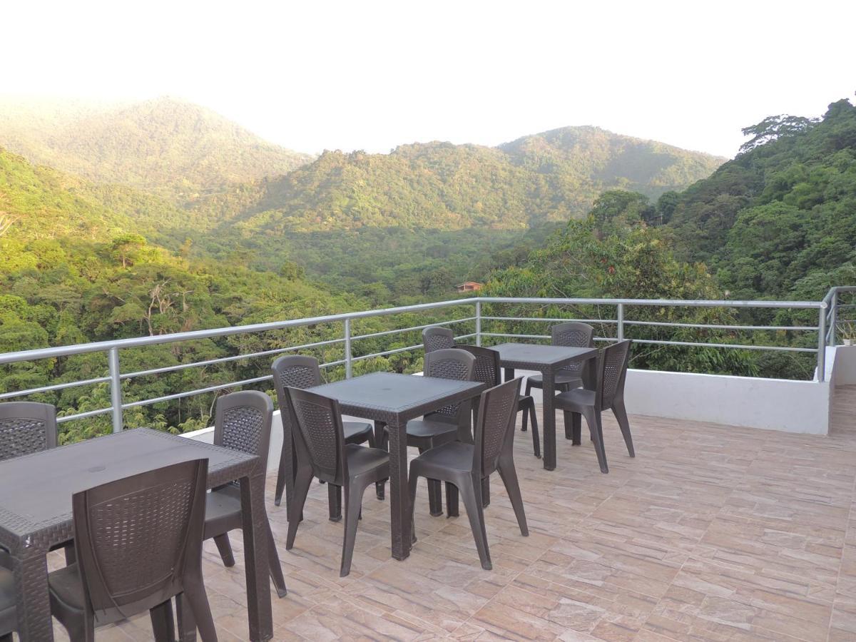 Hostal Alto De La Montana Минка Екстериор снимка