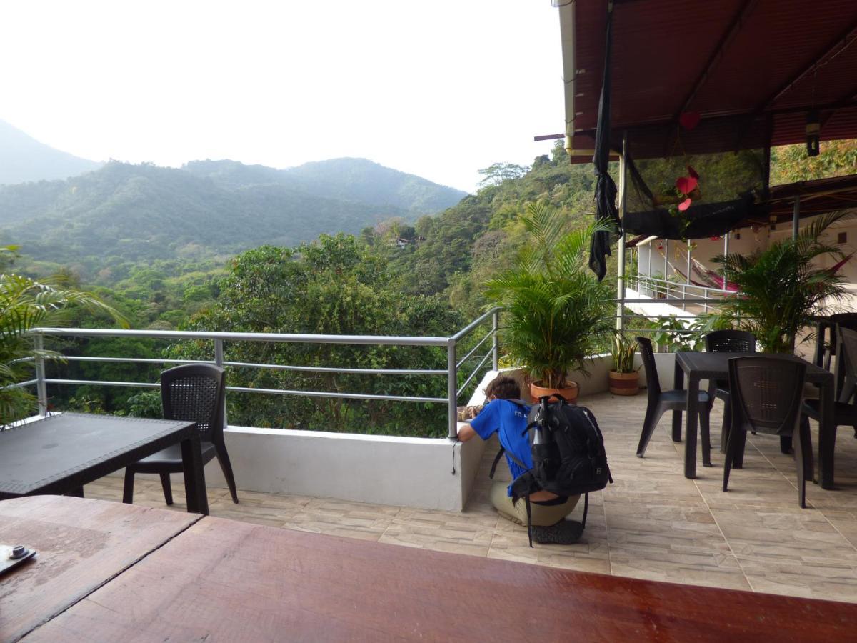 Hostal Alto De La Montana Минка Екстериор снимка